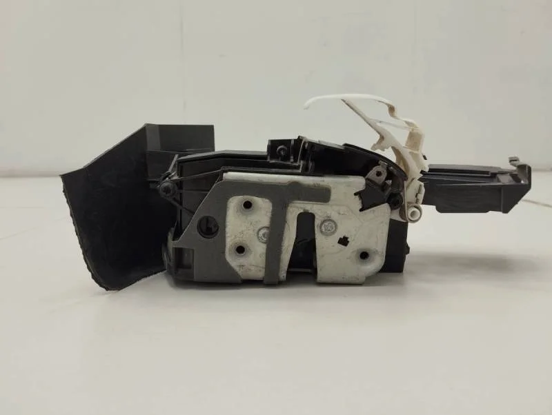 Замок двери задней правой Ford Focus 3 2011>