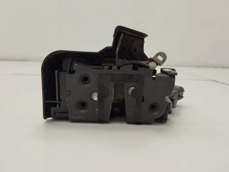 Замок двери передней правой Ford Focus 2 (DB) 2008-2011