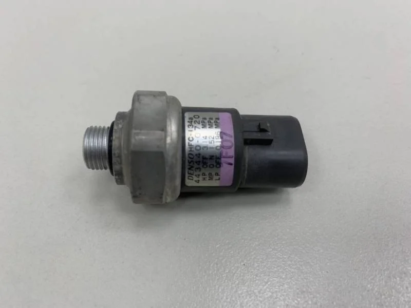 Датчик кондиционера Toyota Corolla E120 2001-2007