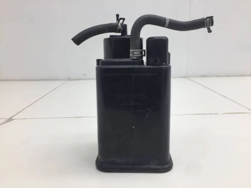 Абсорбер (фильтр угольный) Toyota Corolla E120 2001-2007