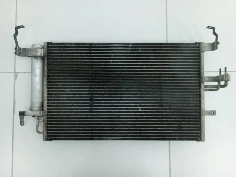 Радиатор кондиционера (конденсер) Hyundai Elantra (XD) 2000-2005
