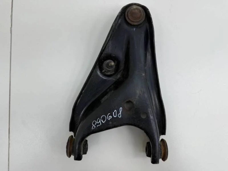 Рычаг передний правый Lada Largus 2012>