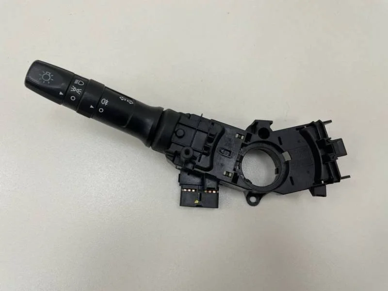 Переключатель поворотов подрулевой Kia Rio 3 (UB) 2011-2017