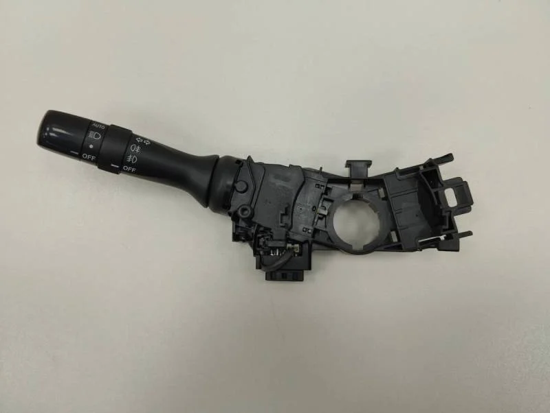 Переключатель поворотов подрулевой Lexus RX 300/330/350/400h (XU30) 2003-2009