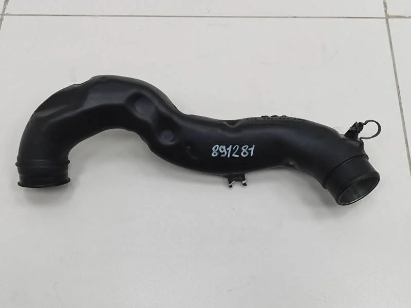 Патрубок воздушного фильтра Toyota Land Cruiser (J200) 2007-2015