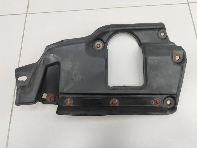 Пыльник (кузов наружные) Toyota Land Cruiser (J200) 2007-2015