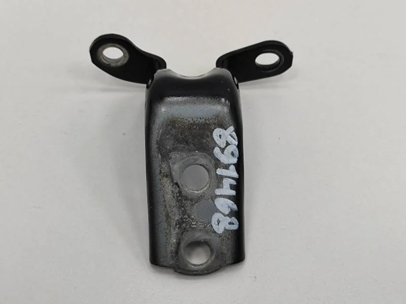 Петля двери задней левой нижняя Toyota Land Cruiser (J200) 2007-2015