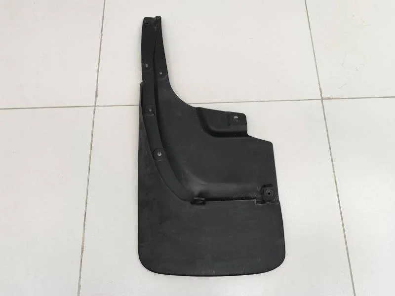 Брызговик задний левый Toyota Land Cruiser (J200) 2007-2015