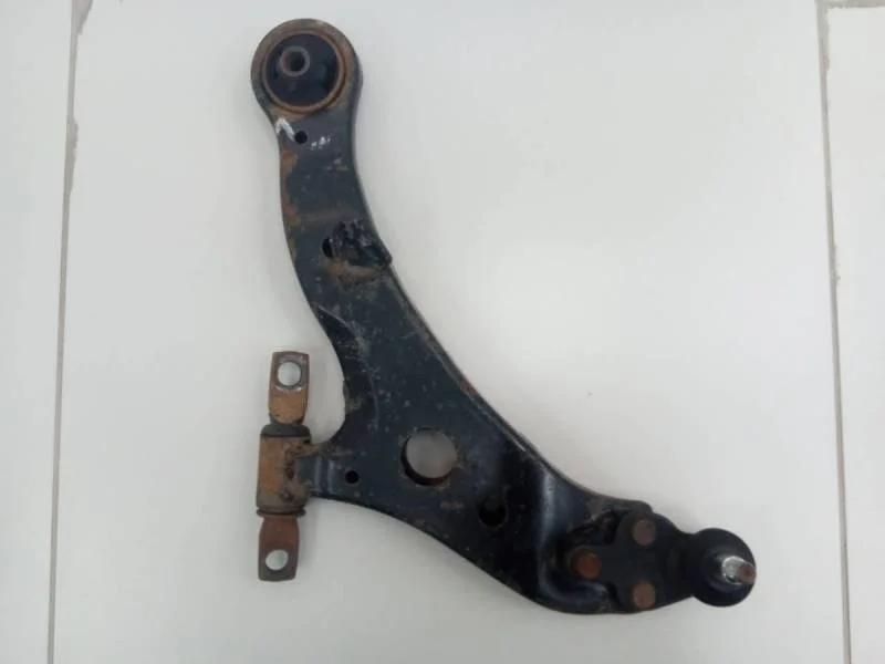 Рычаг передний левый Lexus RX 300/330/350/400h (XU30) 2003-2009