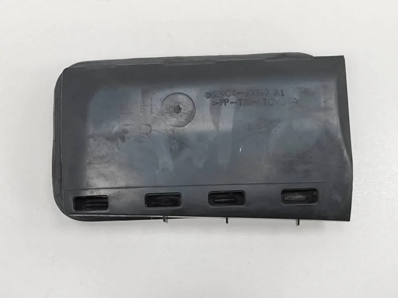 Решетка вентиляционная Toyota Land Cruiser (J200) 2007-2015