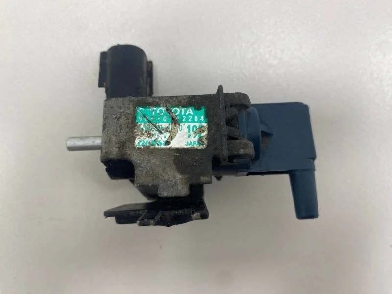 Клапан электромагнитный Lexus RX 300/330/350/400h (XU30) 2003-2009