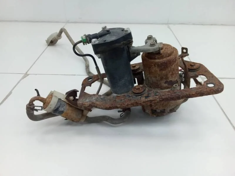 Компрессор пневматической подвески Lexus RX 300/330/350/400h (XU30) 2003-2009