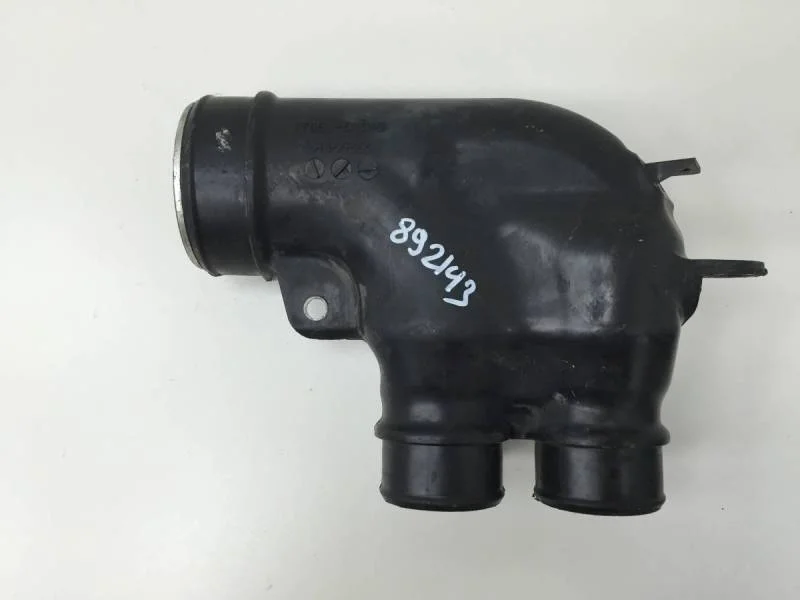 Патрубок интеркулера Toyota Land Cruiser (J200) 2007-2015