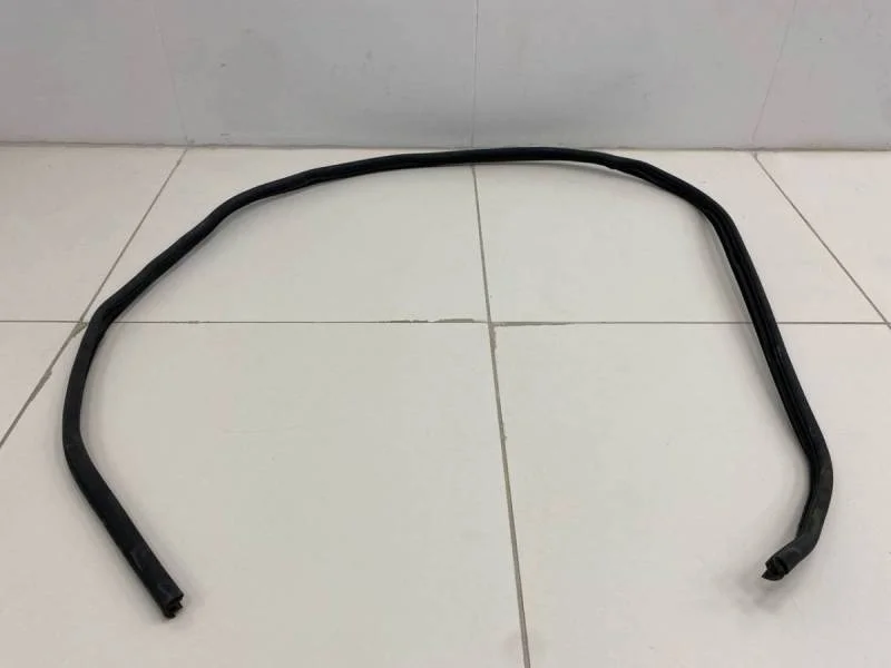 Уплотнитель проема двери задней левой Kia Rio 3 (UB) 2011-2017