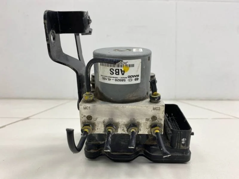 Блок ABS (насос) Kia Rio 3 (UB) 2011-2017