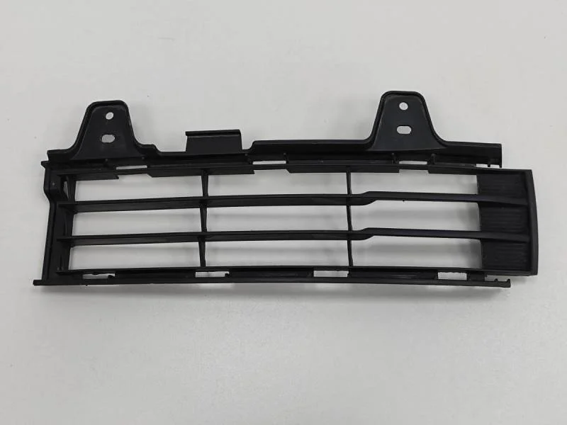 Решетка в бампер левая Toyota Land Cruiser (J200) 2007-2015