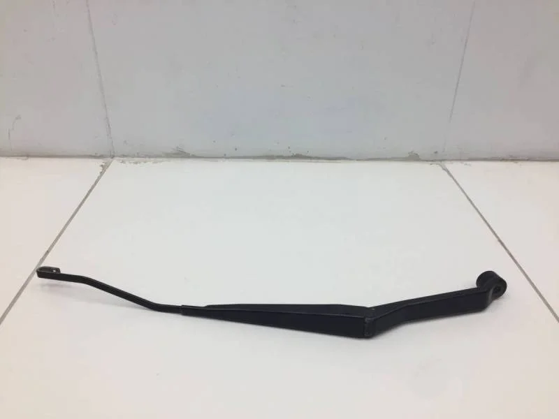 Поводок стеклоочистителя передний правый Suzuki Grand Vitara 2005-2015