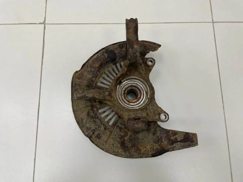 Кулак поворотный передний левый Lexus RX 350 /450h (XL10) 2009-2015