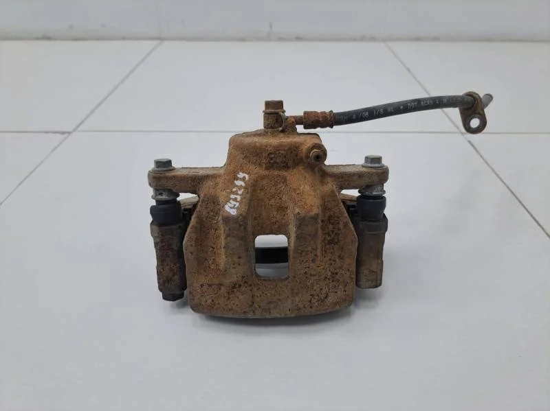 Суппорт передний правый Suzuki Grand Vitara 2005-2015