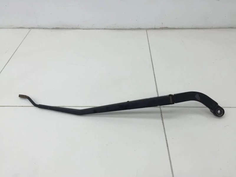 Поводок стеклоочистителя передний правый Nissan Almera Classic (B10) 2006-2013