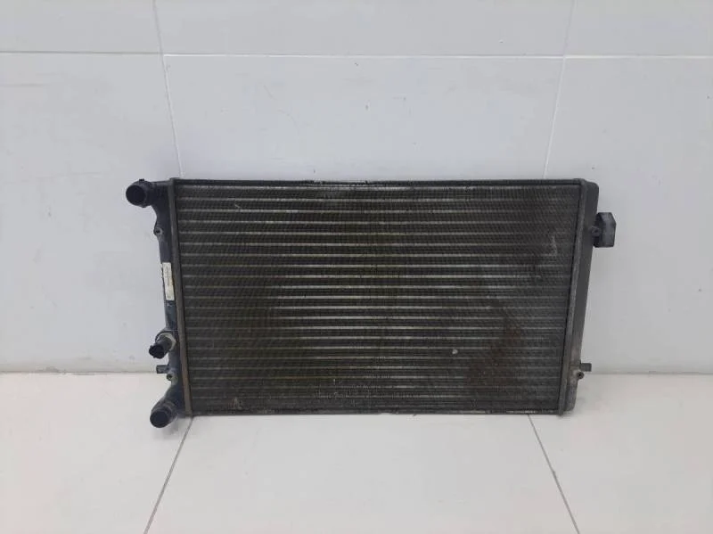 Радиатор охлаждения двигателя Skoda Octavia (A4 1U-) 2000-2011