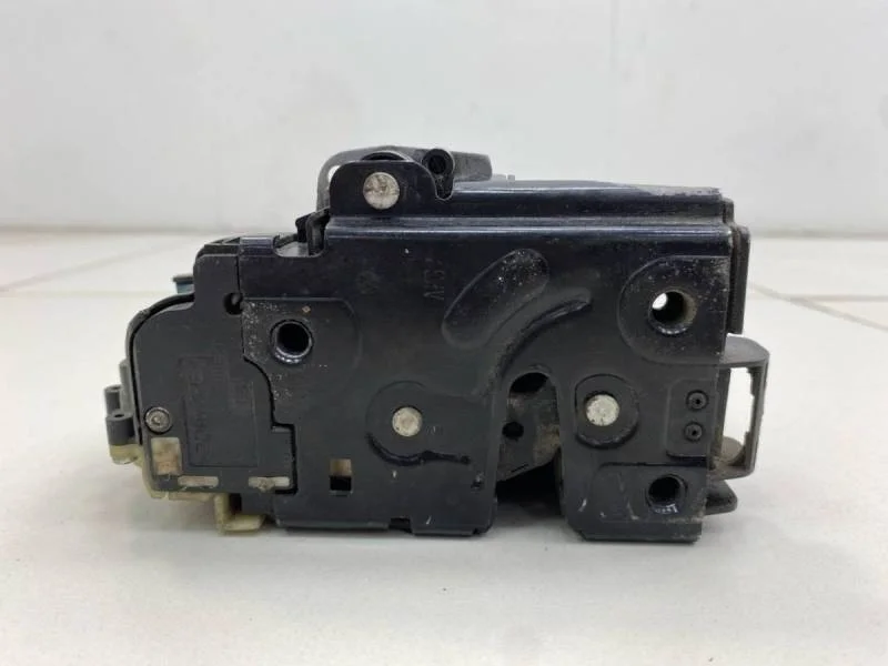 Замок двери передней правой Skoda Octavia (A4 1U-) 2000-2011