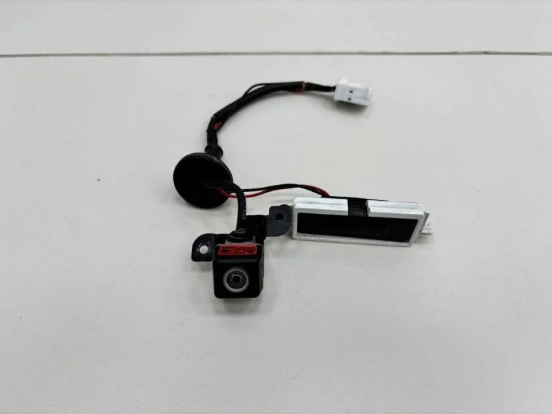 Камера заднего вида Hyundai Solaris 2010-2017