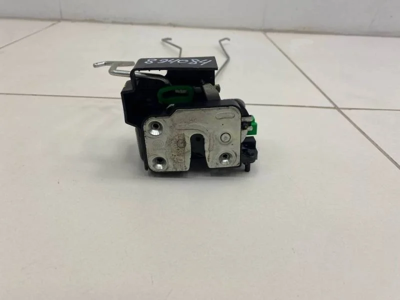 Замок двери передней правой Hyundai Solaris 2010-2017