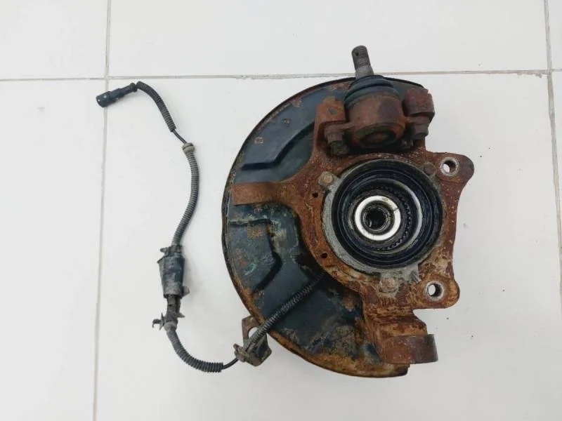 Кулак поворотный передний правый SsangYong Actyon 2005-2012