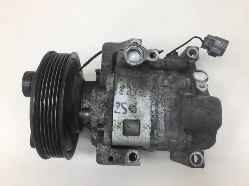Компрессор системы кондиционирования Mazda Atenza (GG) 2002-2007