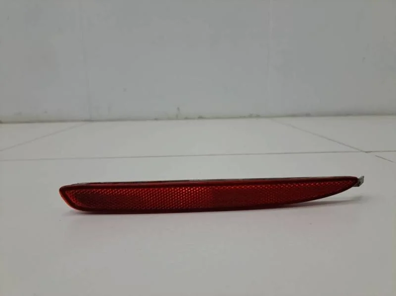 Отражатель в бампер задний правый Mazda Atenza (GG) 2002-2007