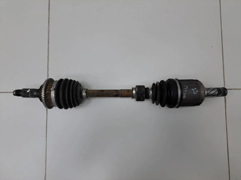 Полуось передняя левая Mazda Atenza (GG) 2002-2007