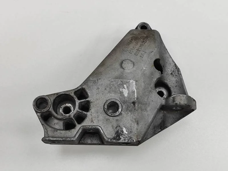 Кронштейн двигателя правый Skoda Octavia (A4 1U-) 2000-2011