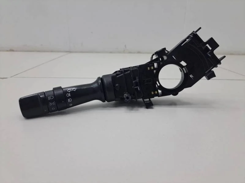 Переключатель поворотов подрулевой Kia Ceed (ED) 2007-2012