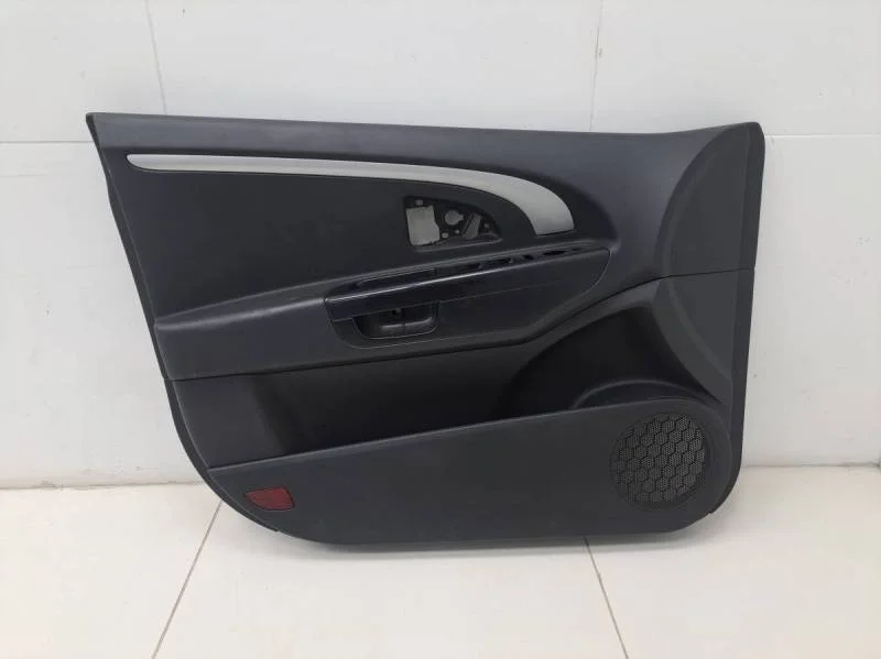 Обшивка двери передней левой Kia Ceed (ED) 2007-2012