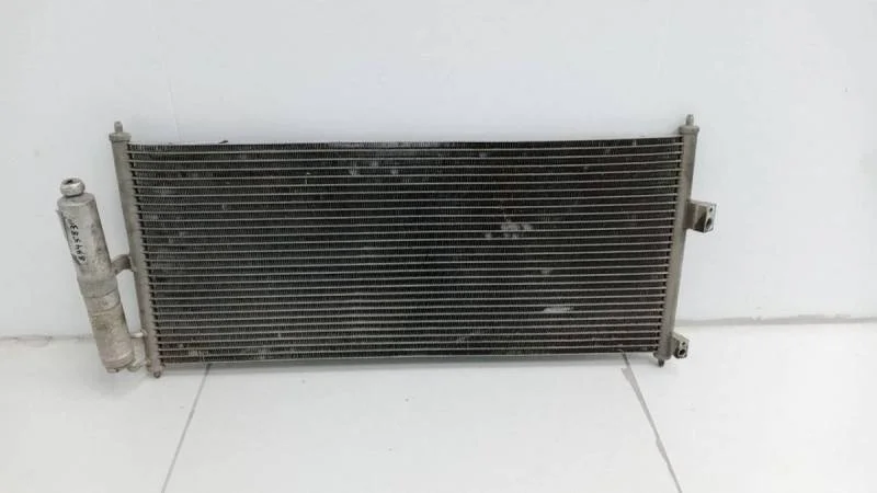 Радиатор кондиционера (конденсер) Nissan Almera (N16) 2000-2006