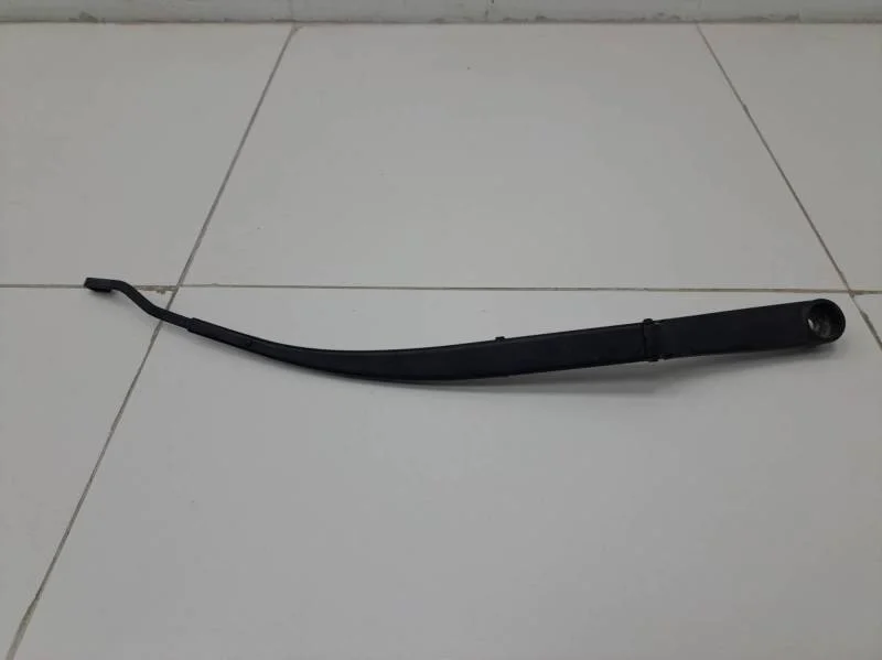 Поводок стеклоочистителя передний правый Kia Ceed (ED) 2007-2012