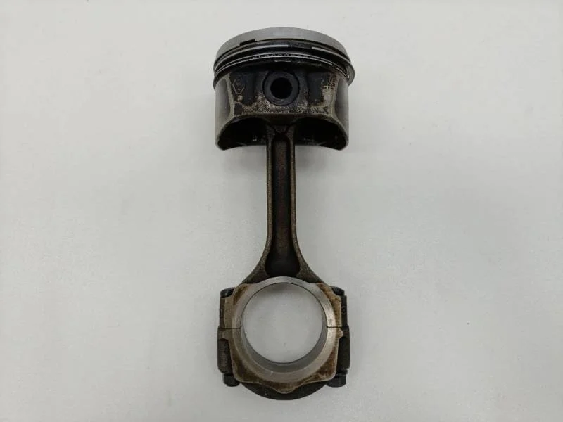 Поршень с шатуном Lada Largus 2012>