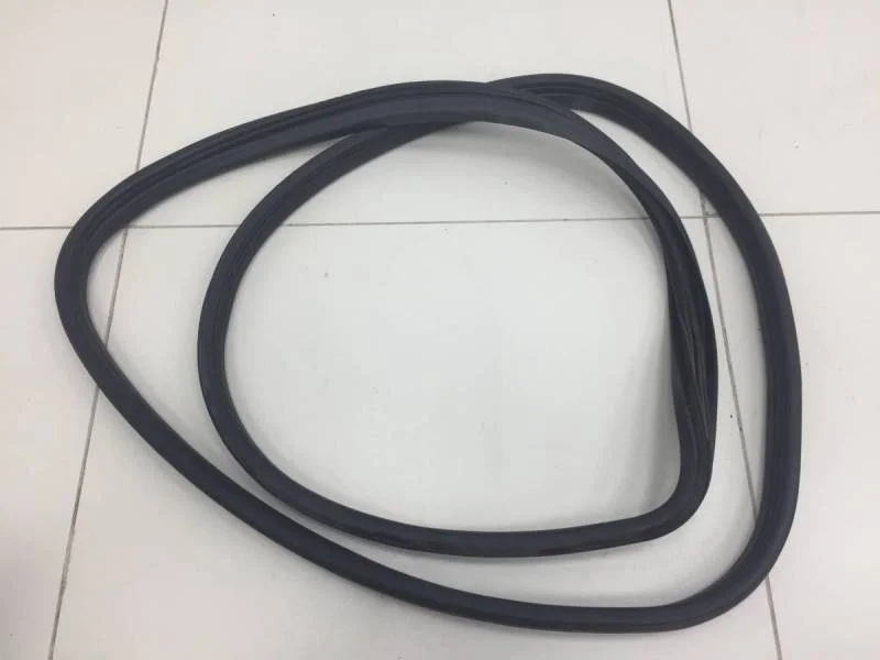 Уплотнитель проема двери передней левой Skoda Octavia (A4 1U-) 2000-2011