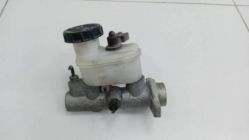 Цилиндр тормозной главный Nissan Almera (N16) 2000-2006