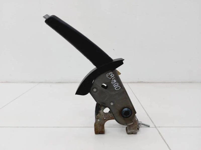 Рычаг стояночного тормоза Kia Ceed (ED) 2007-2012