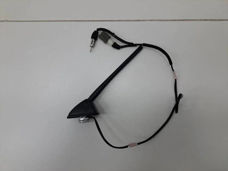 Антенна Nissan Tiida (C11) 2007-2014