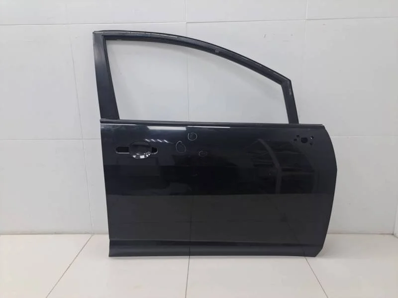Дверь передняя правая Nissan Tiida (C11) 2007-2014