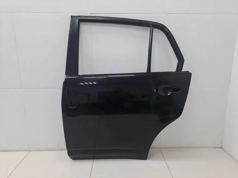Дверь задняя левая Nissan Tiida (C11) 2007-2014