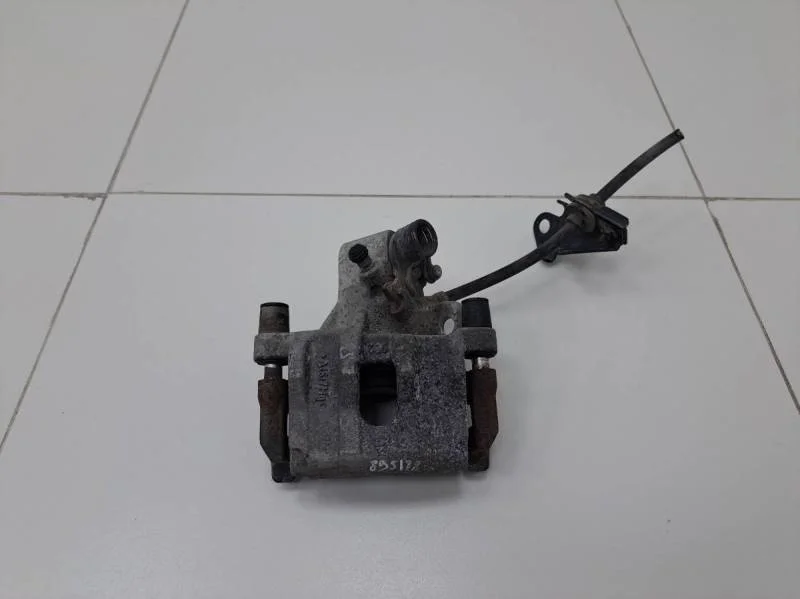 Суппорт задний правый Ford Focus 3 2011>