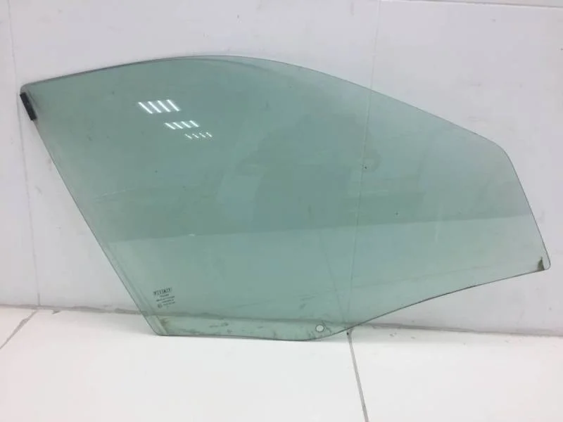 Стекло двери передней правой Fiat Albea 2002-2012