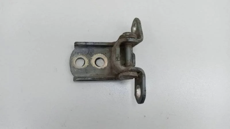 Петля двери передней правой нижняя Nissan Almera (N16) 2000-2006