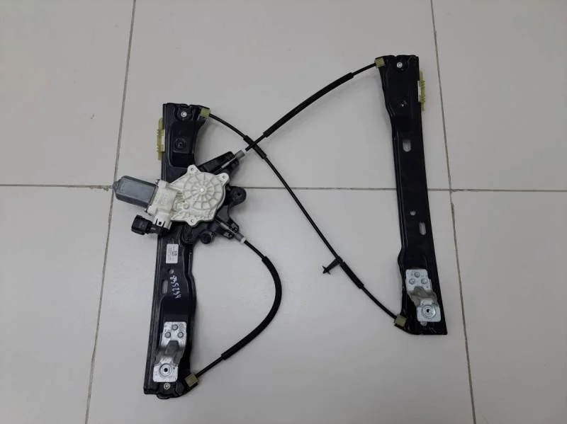 Стеклоподъемник электр. передний правый Ford Focus 3 2011>