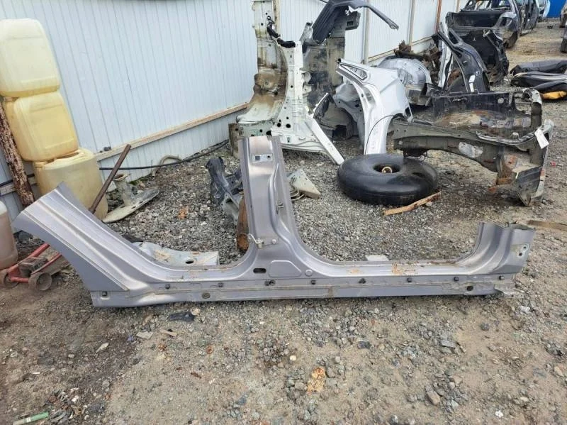 Порог со стойкой правый Ford Focus 3 2011>