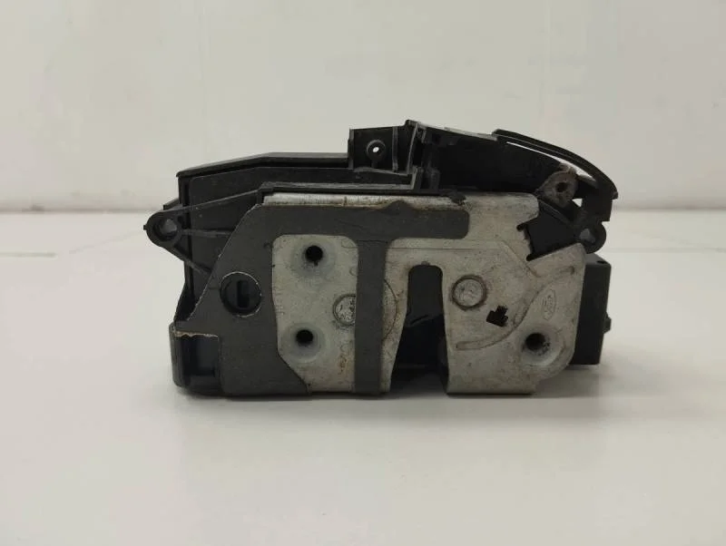 Замок двери передней правой Ford Focus 3 2011>